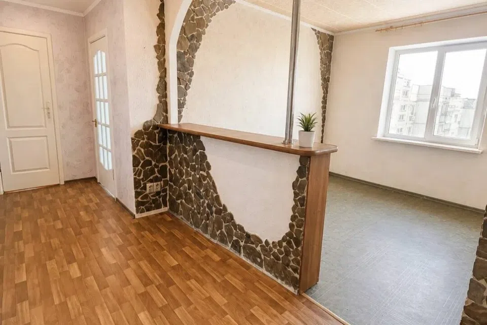 Продаётся 4-комнатная квартира, 77 м²
