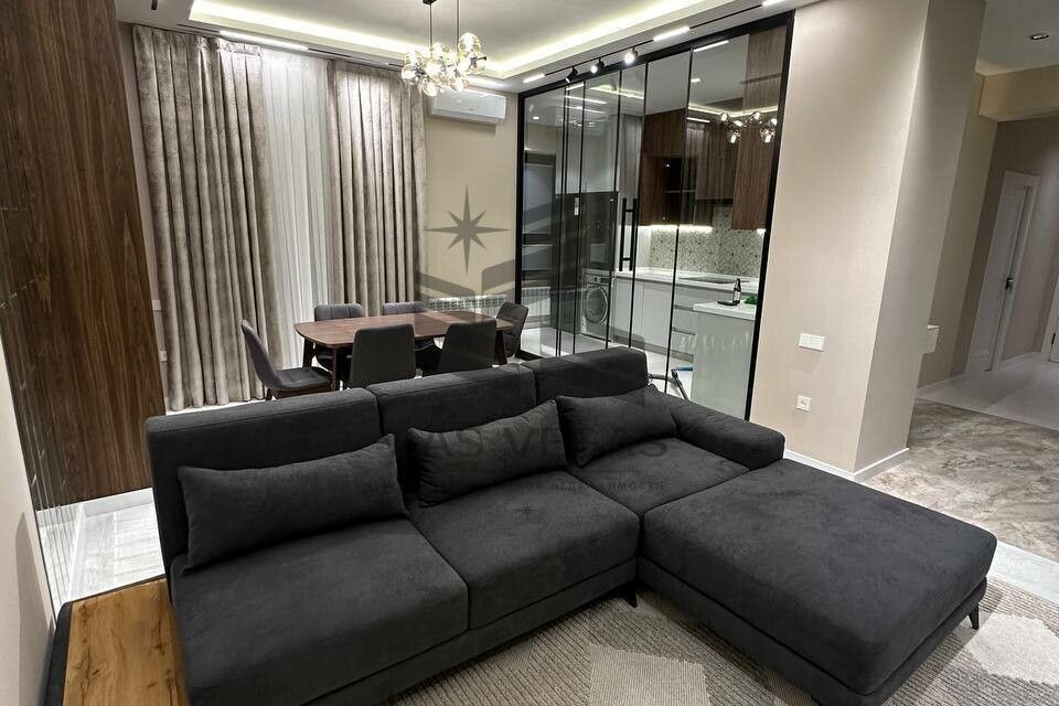 Сдаётся 3-комнатная квартира, 105 м²