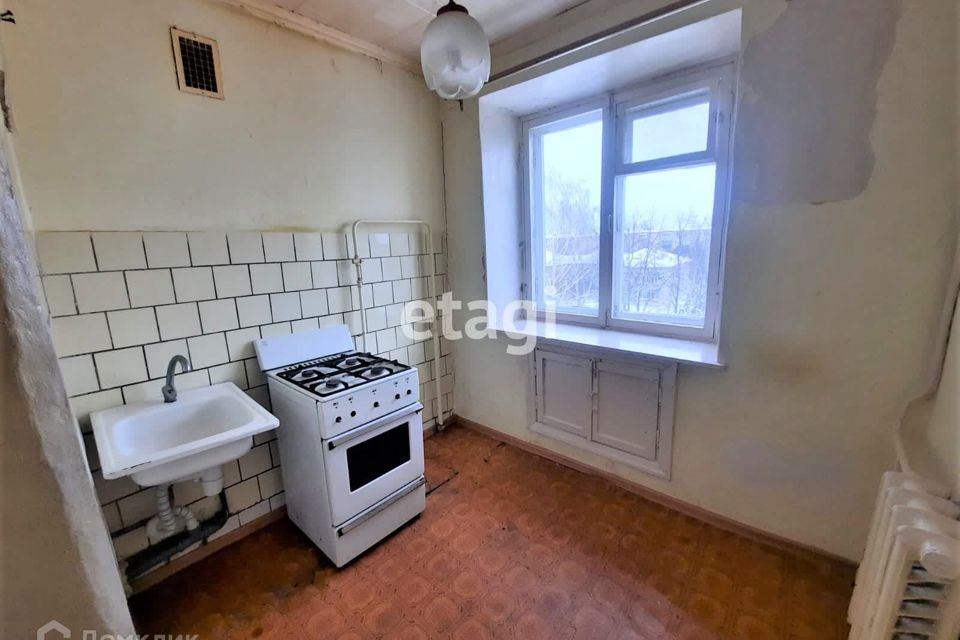 Продаётся 3-комнатная квартира, 50.85 м²