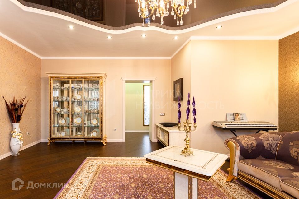 Продаётся 3-комнатная квартира, 125 м²