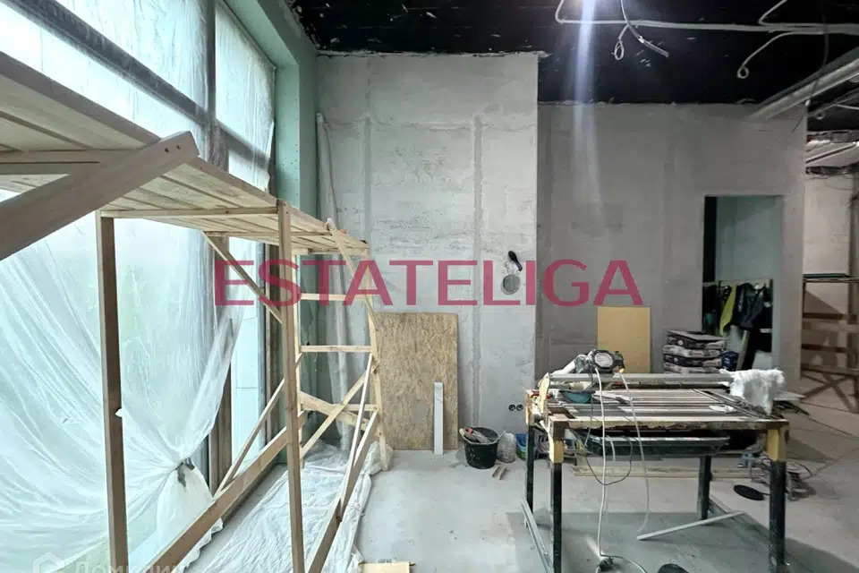 Продаётся 1-комнатная квартира, 57 м²