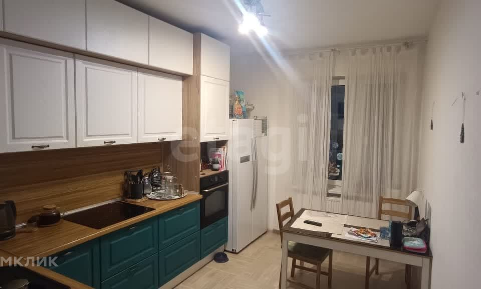 Продаётся 2-комнатная квартира, 55.6 м²