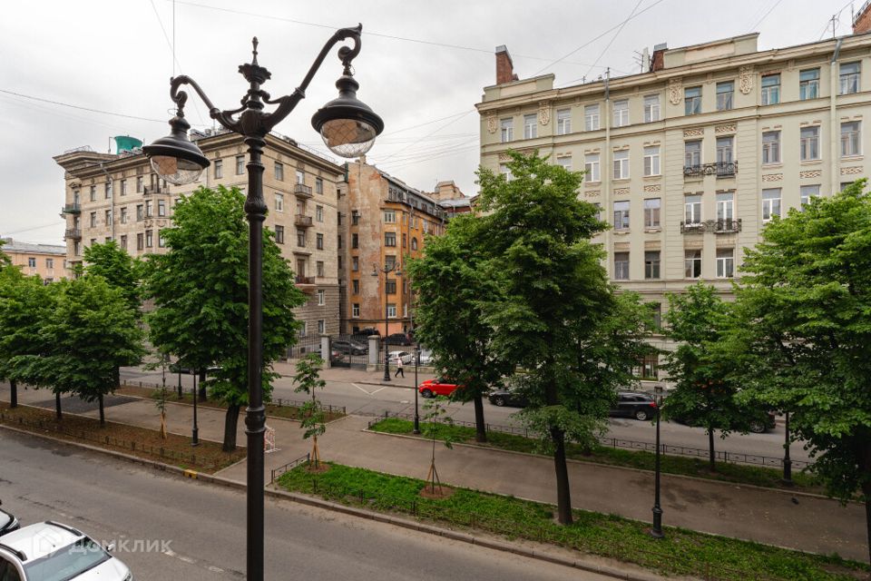 Продаётся комната в 1-комн. квартире, 13.6 м²