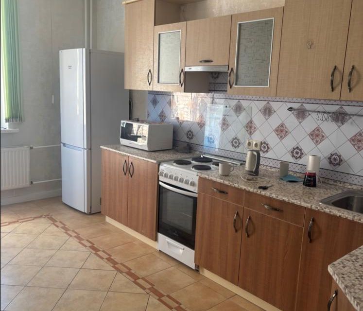 Сдаётся 1-комнатная квартира, 54 м²
