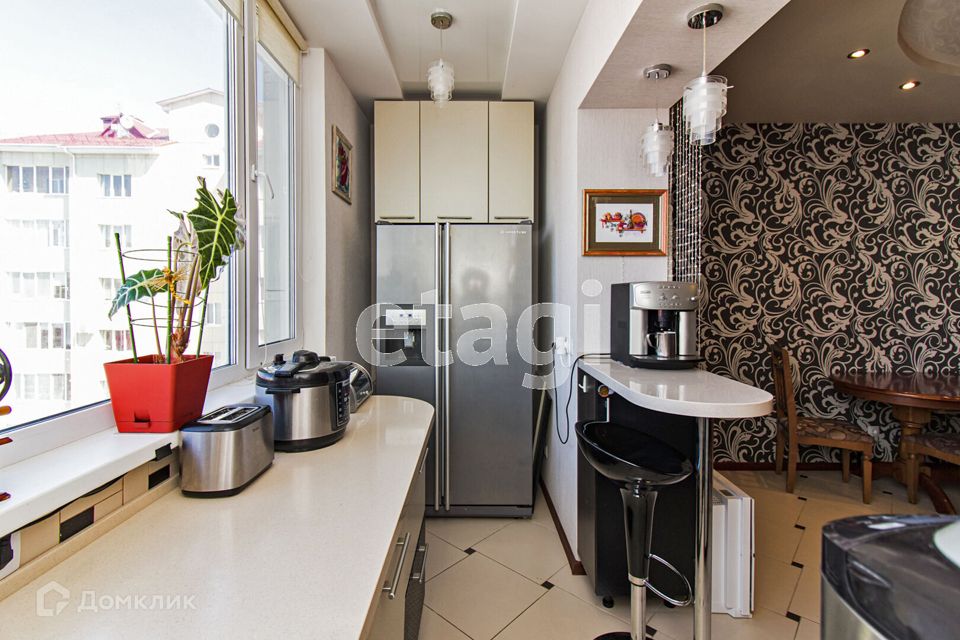Продаётся 4-комнатная квартира, 119 м²