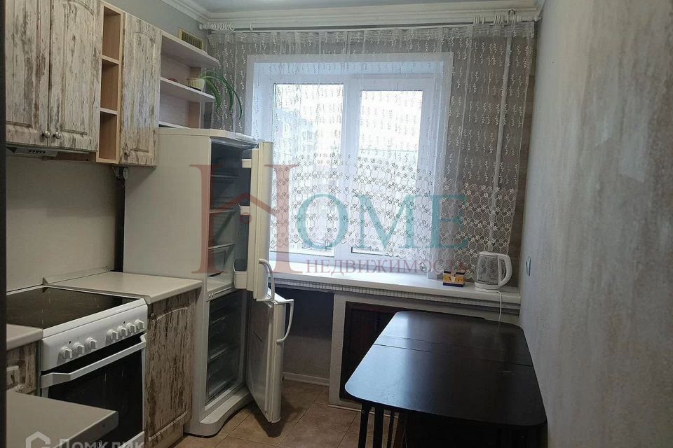 Сдаётся 2-комнатная квартира, 56 м²