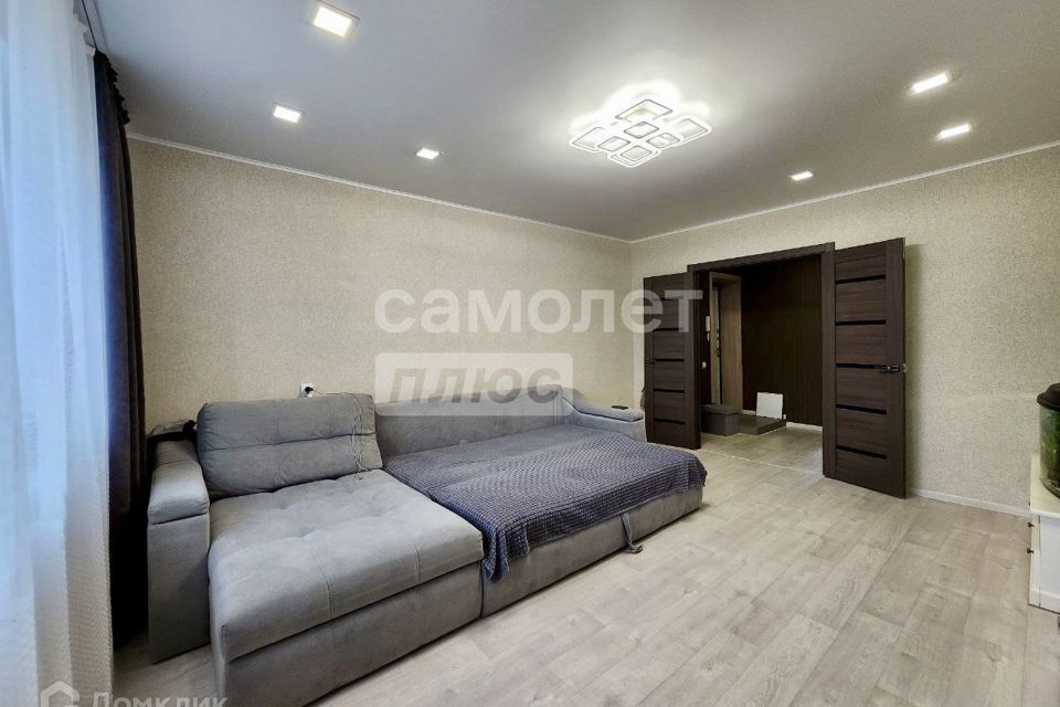 Продаётся 4-комнатная квартира, 77 м²