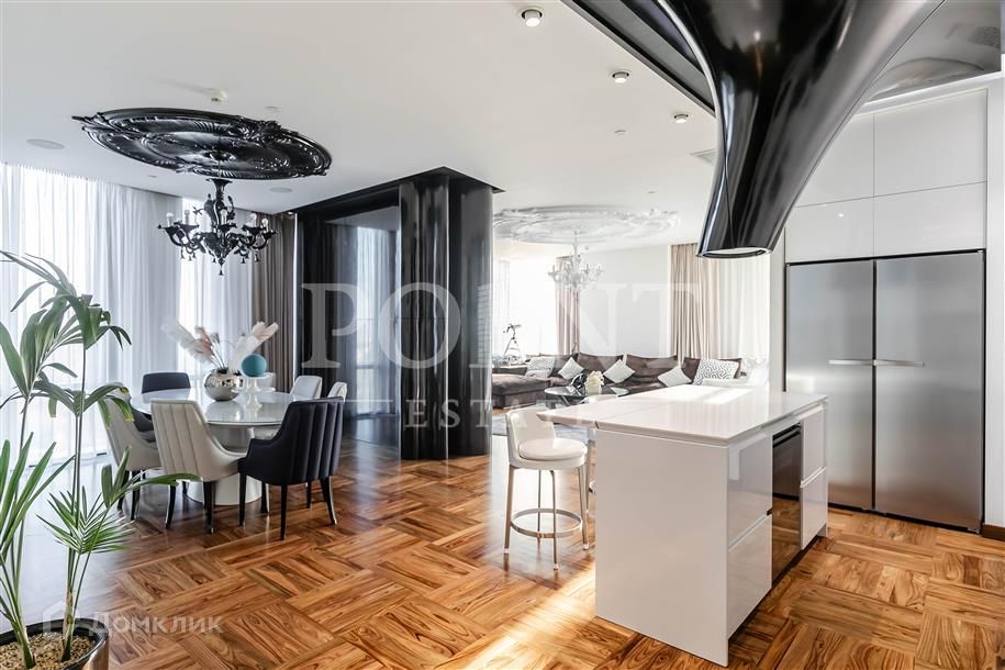 Продаётся 4-комнатная квартира, 173 м²