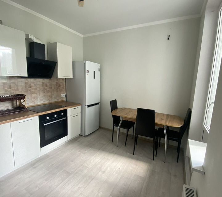 Продаётся 3-комнатная квартира, 77 м²