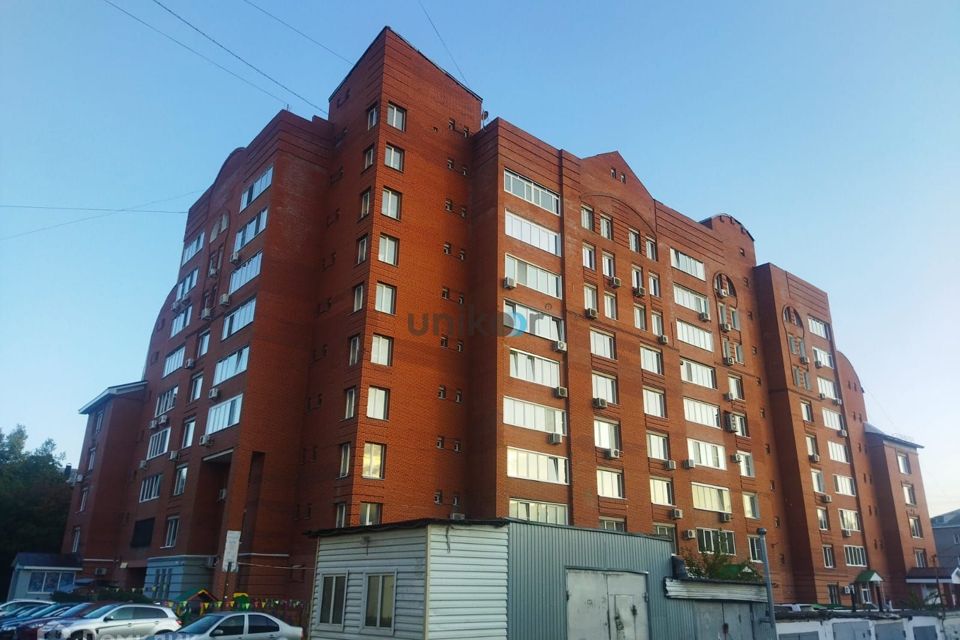 Продаётся 3-комнатная квартира, 157 м²