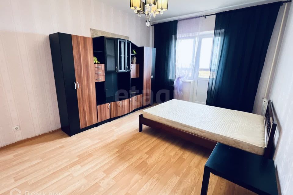 Продаётся 1-комнатная квартира, 43.3 м²