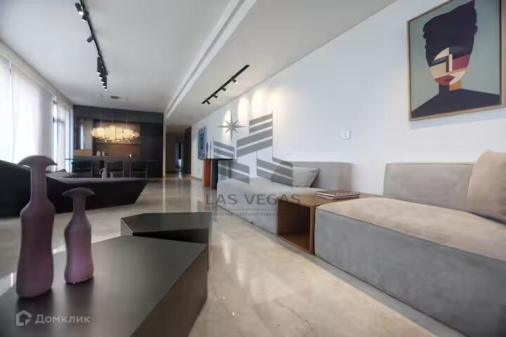 Сдаётся 2-комнатная квартира, 95 м²