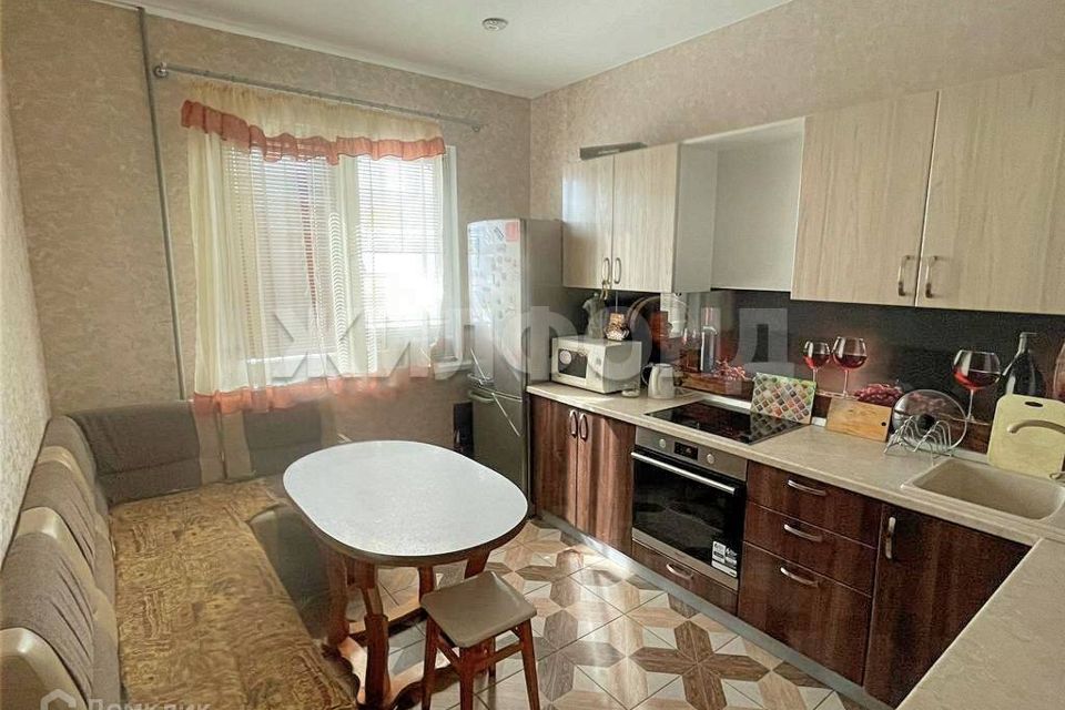 Продаётся 1-комнатная квартира, 43.2 м²