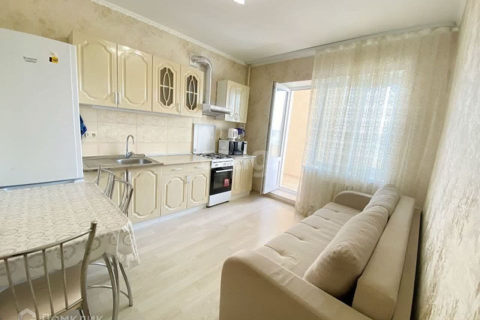 Продаётся 1-комнатная квартира, 39.7 м²