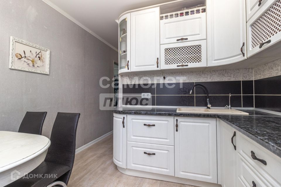 Продаётся 3-комнатная квартира, 69.7 м²
