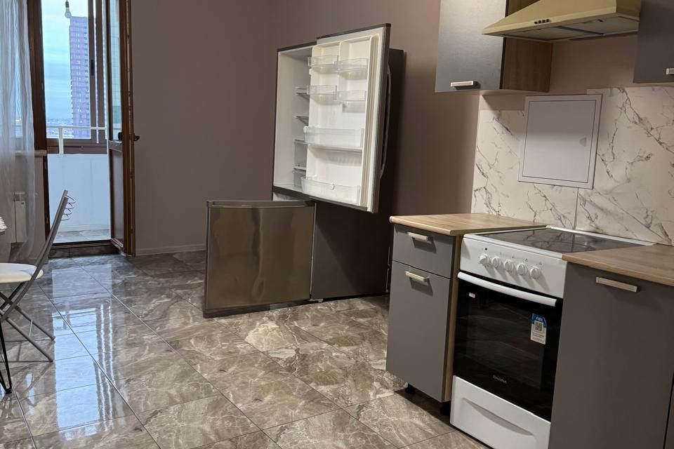 Сдаётся 1-комнатная квартира, 38 м²