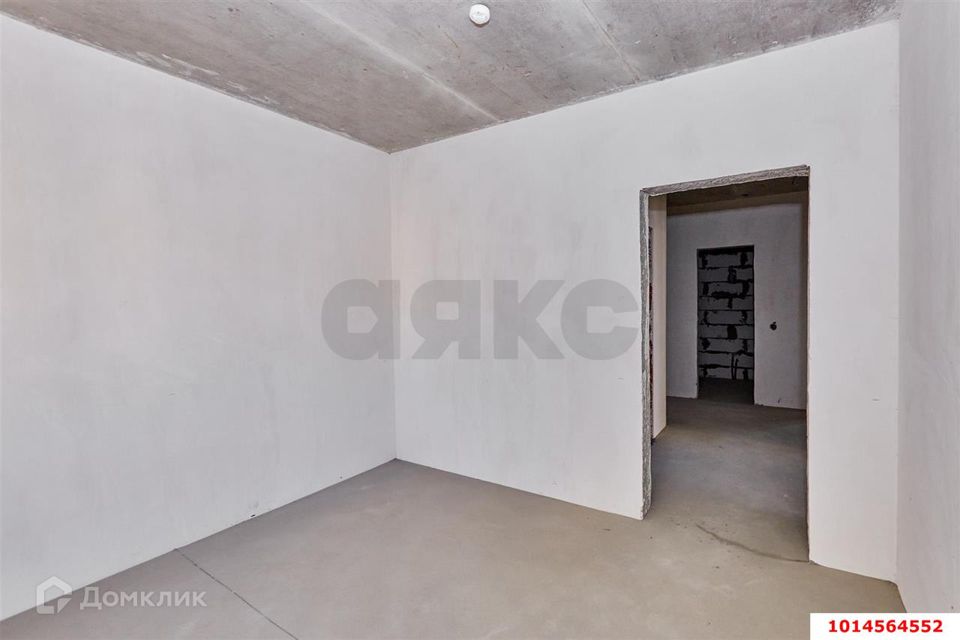 Продаётся 2-комнатная квартира, 75.8 м²