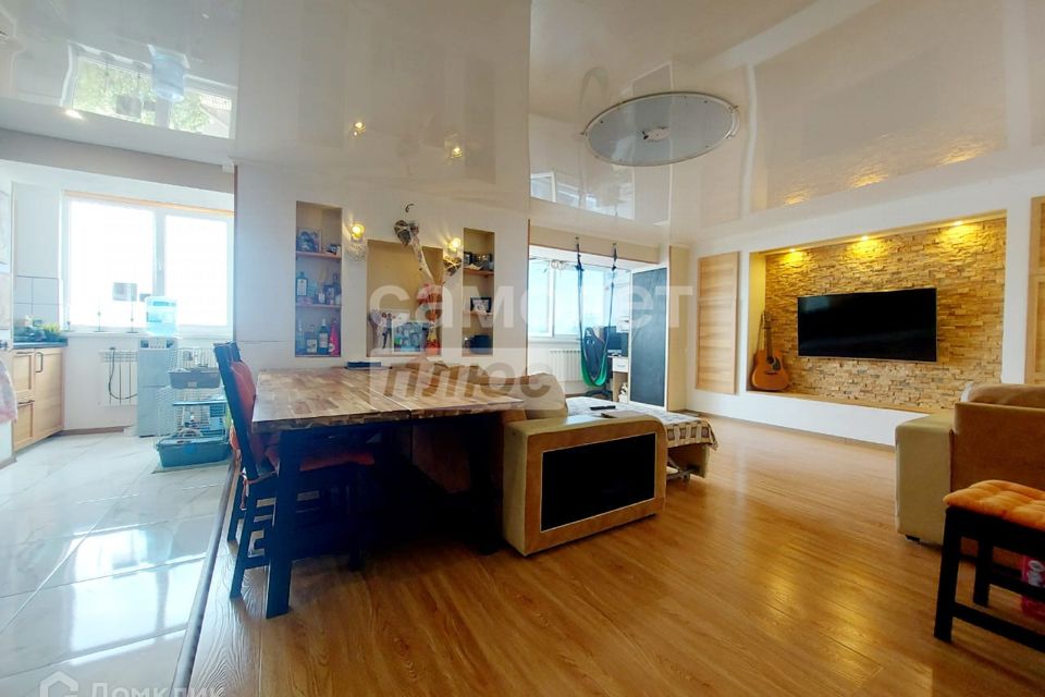 Продаётся 3-комнатная квартира, 89.9 м²