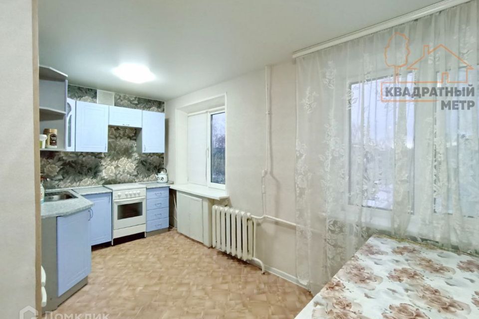 Продаётся 4-комнатная квартира, 65.3 м²