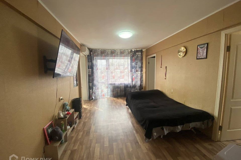 Продаётся 3-комнатная квартира, 48.6 м²