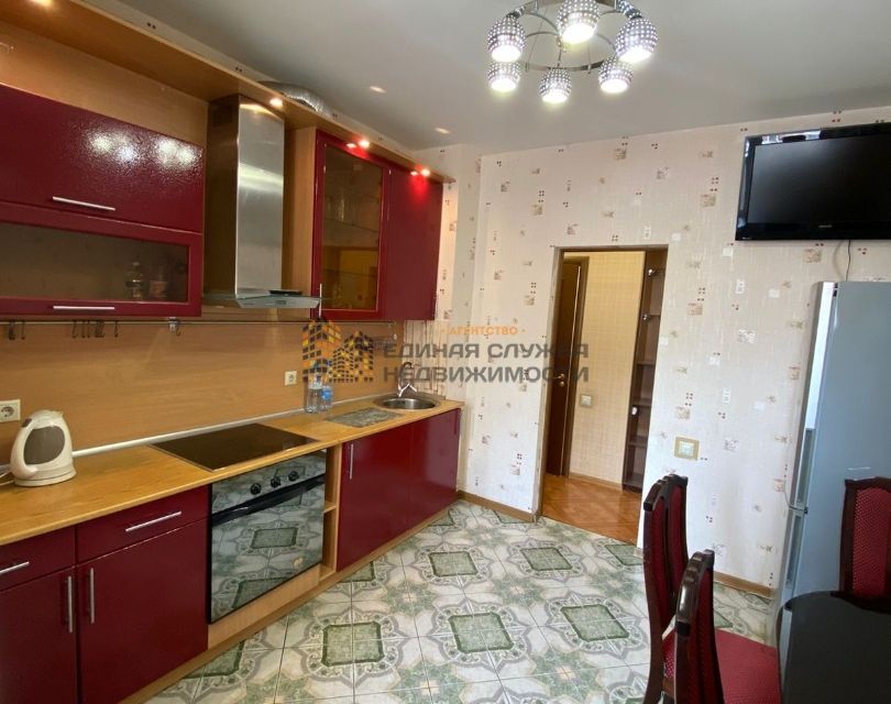 Сдаётся 2-комнатная квартира, 72 м²