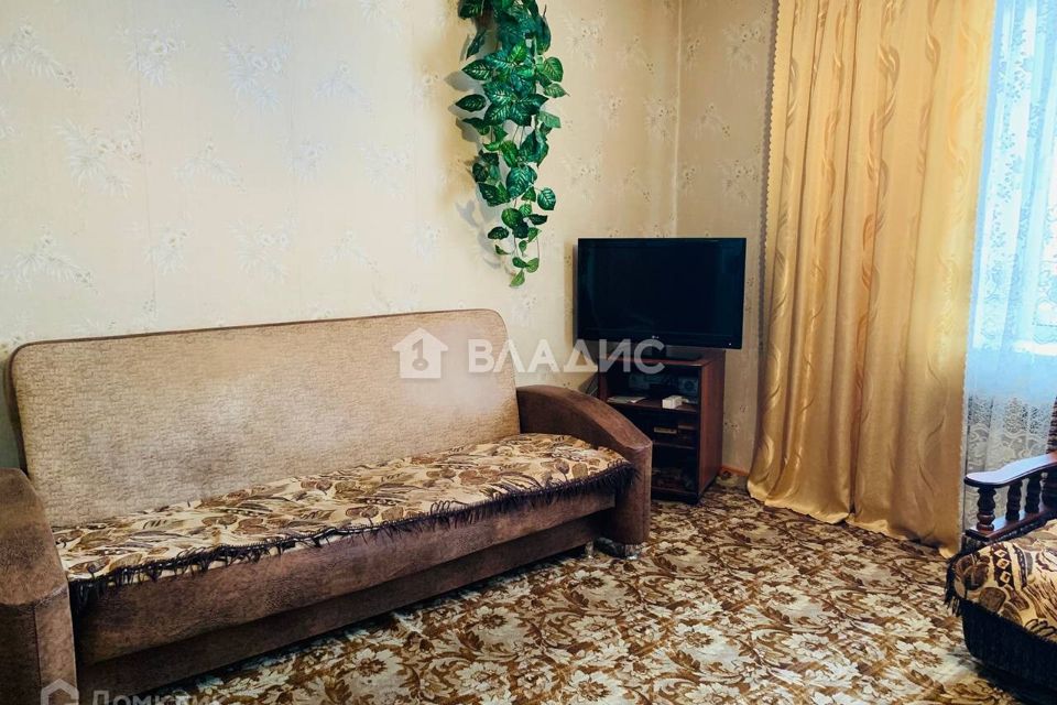 Продаётся 4-комнатная квартира, 72.6 м²