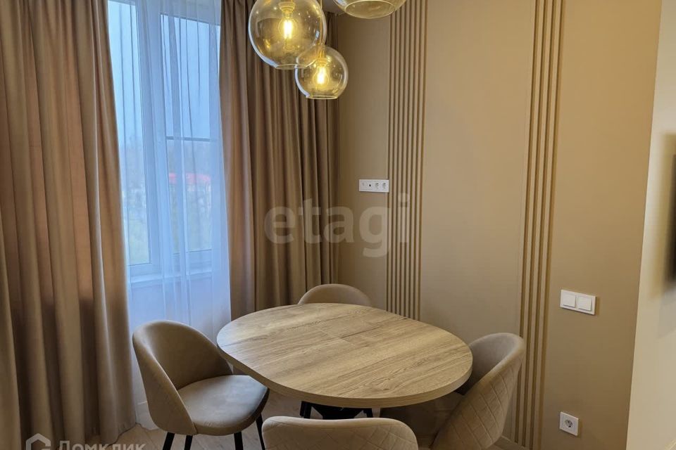 Продаётся 2-комнатная квартира, 42.4 м²