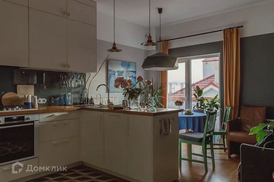 Продаётся 2-комнатная квартира, 60.2 м²