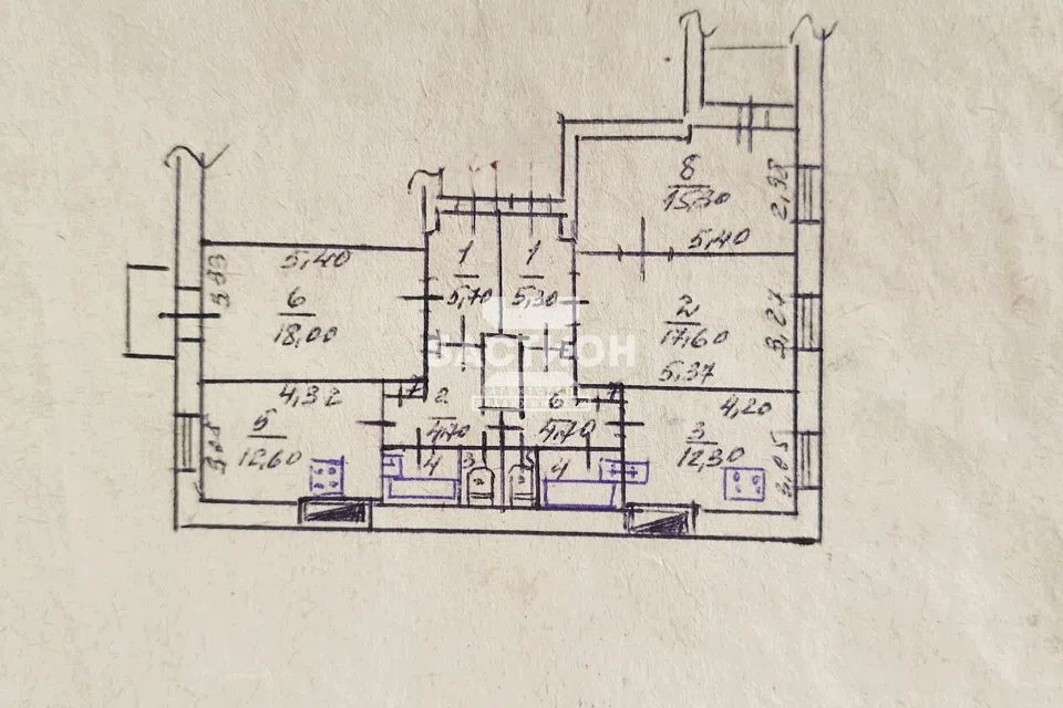 Продаётся 3-комнатная квартира, 107 м²