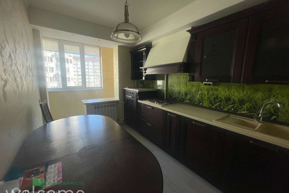 Продаётся 3-комнатная квартира, 77.2 м²