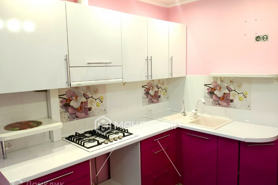 Продаётся 3-комнатная квартира, 68.4 м²