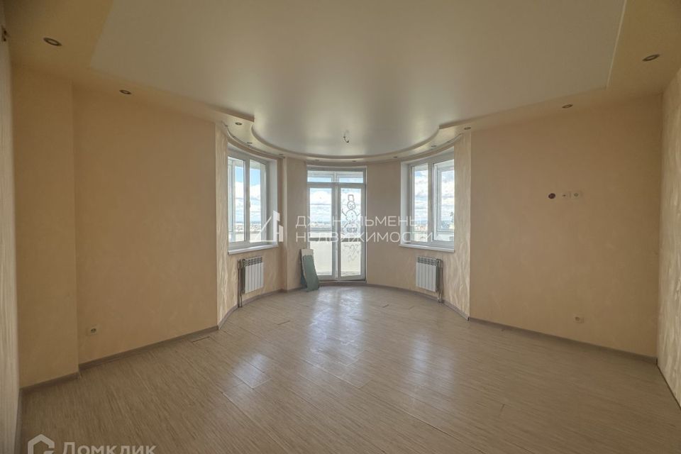 Продаётся 3-комнатная квартира, 105 м²