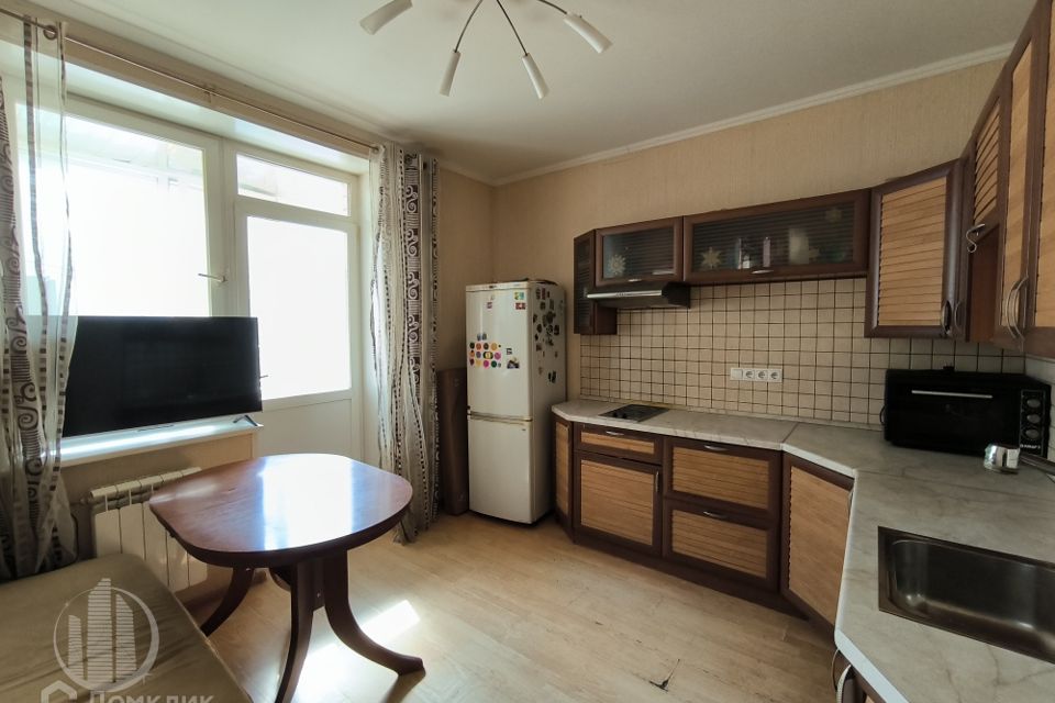 Продаётся 1-комнатная квартира, 55 м²