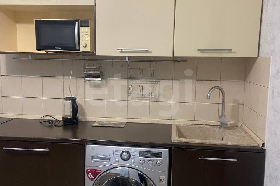 Сдаётся 1-комнатная квартира, 37 м²