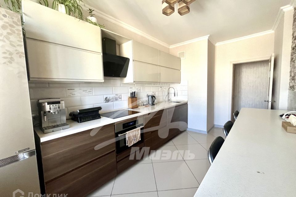 Продаётся 3-комнатная квартира, 81 м²