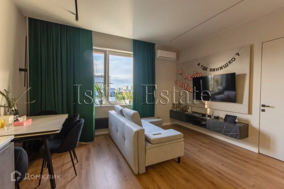 Продаётся 2-комнатная квартира, 65 м²
