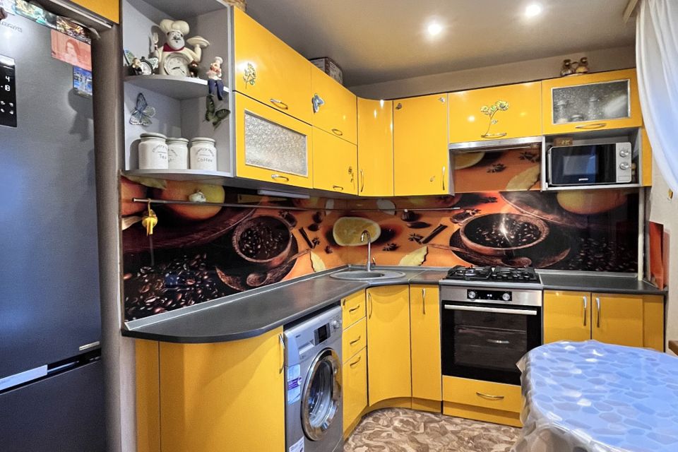 Продаётся 3-комнатная квартира, 58.7 м²