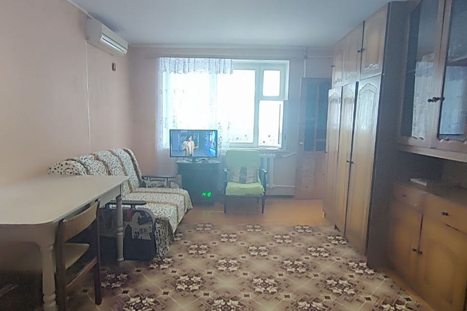 Продаётся 1-комнатная квартира, 48 м²