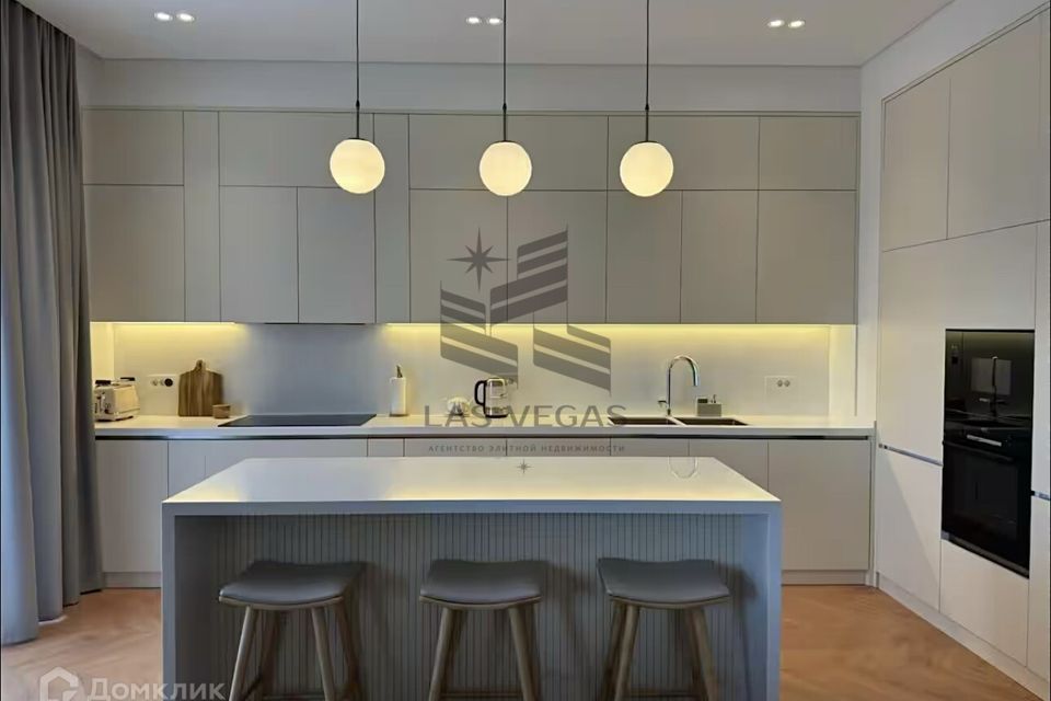 Сдаётся 3-комнатная квартира, 112 м²