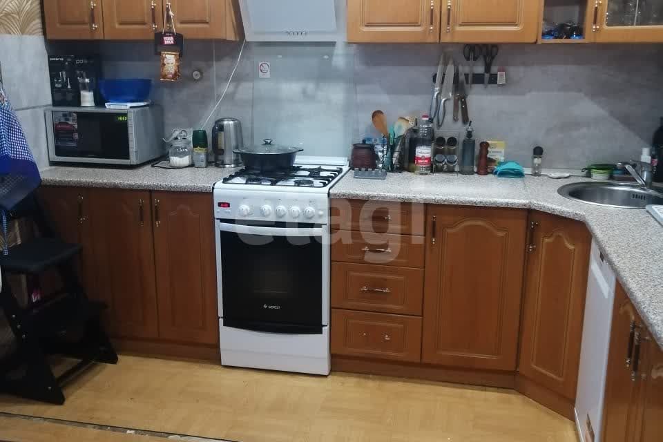 Продаётся 3-комнатная квартира, 98.6 м²