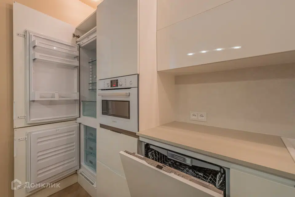 Продаётся 1-комнатная квартира, 54.3 м²