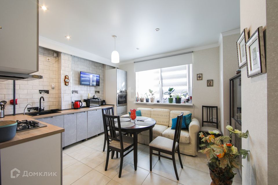 Продаётся 2-комнатная квартира, 71 м²