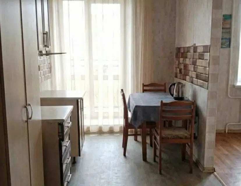 Продаётся 2 комнаты в 7-комн. квартире, 21.6 м²