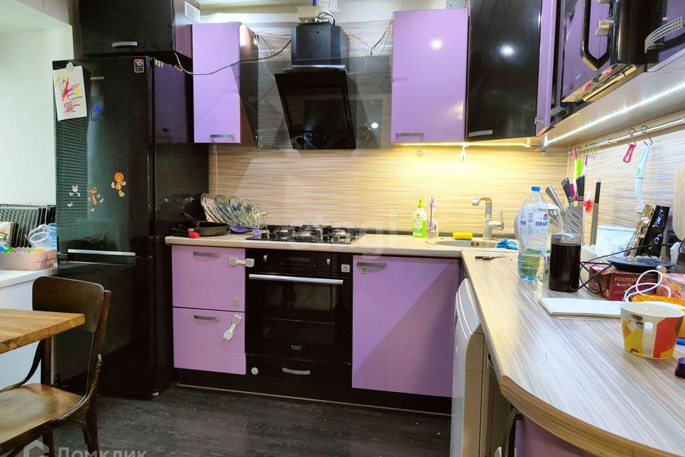 Продаётся 3-комнатная квартира, 57.9 м²