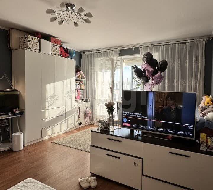 Продаётся 1-комнатная квартира, 49 м²