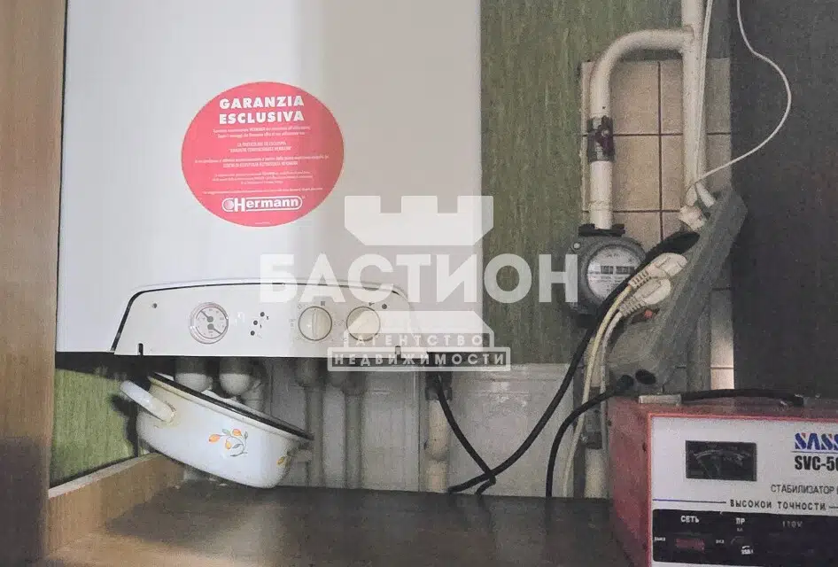 Продаётся 4-комнатная квартира, 64 м²