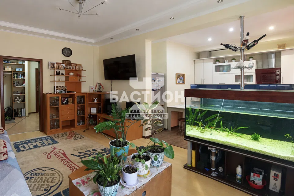 Продаётся 3-комнатная квартира, 76 м²