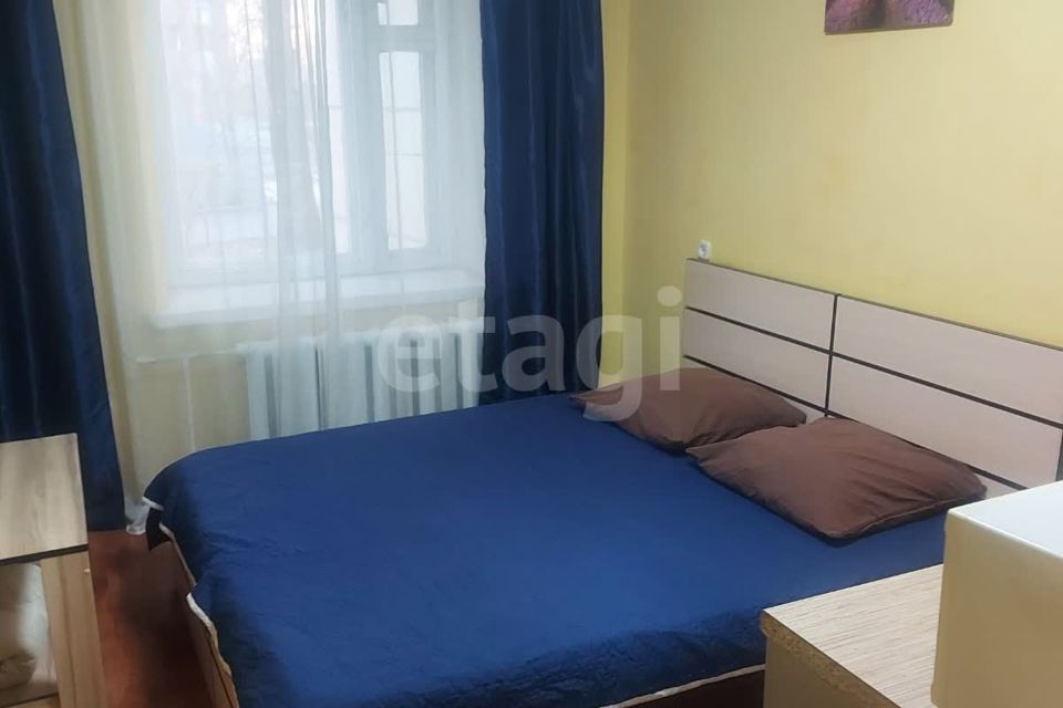 Продаётся 4-комнатная квартира, 72 м²