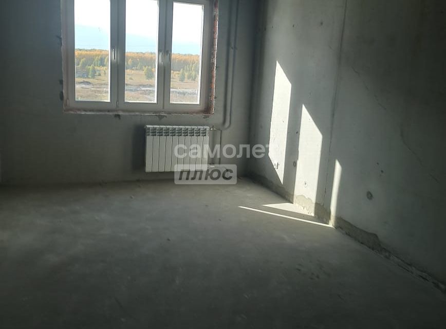 Продаётся 1-комнатная квартира, 42.4 м²
