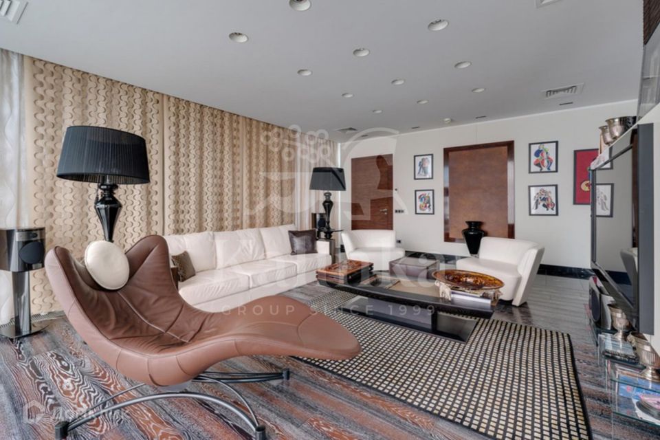 Продаётся 3-комнатная квартира, 177.7 м²